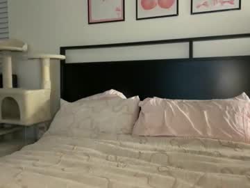 mollyxxxmoon's chat room