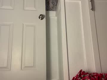 fantasyella's chat room