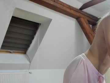 adventurina's chat room