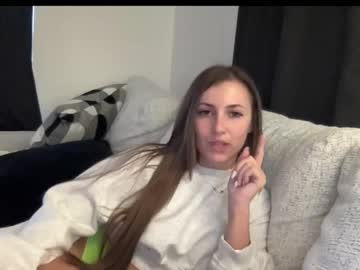 laylahlaylah1's chat room