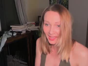 kaileeshy's chat room