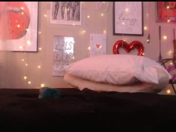 milf_lacey's chat room