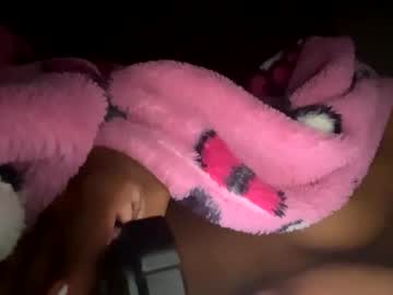 cutieeeva's chat room