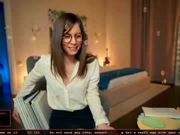 newchloe18's chat room