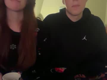 redheadandbigpeenar's chat room