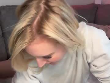 officiallyonlytams's chat room