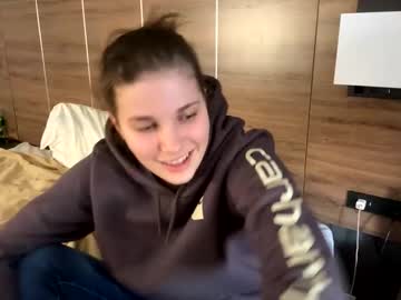 deepthroatqueen33's chat room