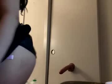 esoterickitten777's chat room