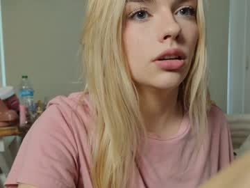 ellalowe's chat room