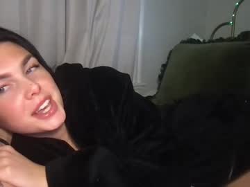 stacywithuu's chat room