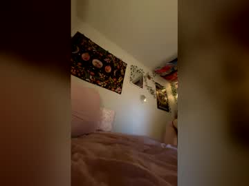 juicylucielatenights's chat room