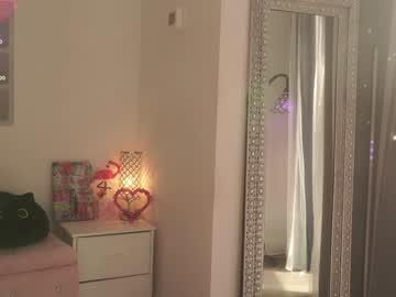 mysticxkitty's chat room