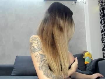 v_deville's chat room