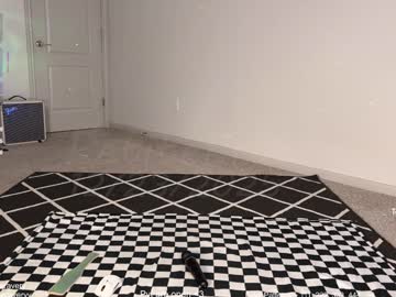 petitebrat's chat room