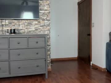 minahoneyy38's chat room