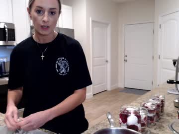 holihurricane's chat room