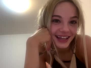 britneycherry08's chat room