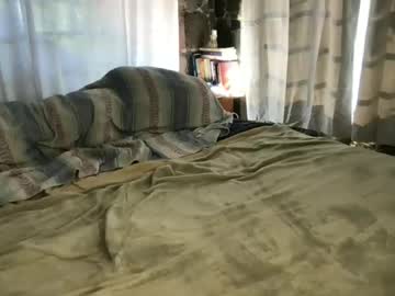 strawberripulp's chat room