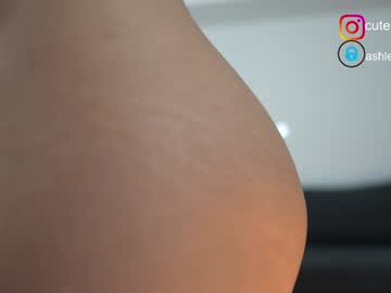 ashley_benson1's chat room