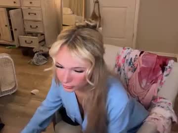 roxyrain2736's chat room