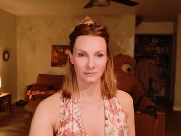 kaileeshy's chat room