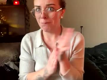 intothewoodswego's chat room