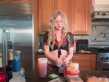 lunarose17's chat room