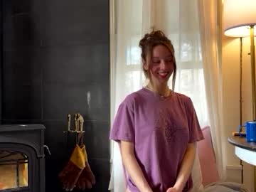 mommamia12's chat room