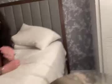 akthroating's chat room