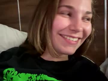 deepthroatqueen33's chat room