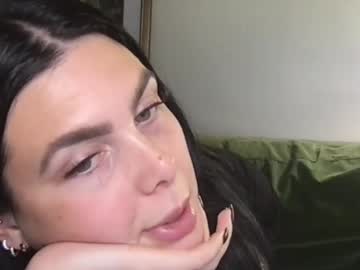 stacywithuu's chat room