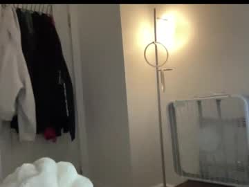 laylahlaylah1's chat room