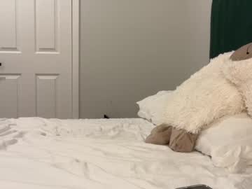 lilylustxoxo's chat room