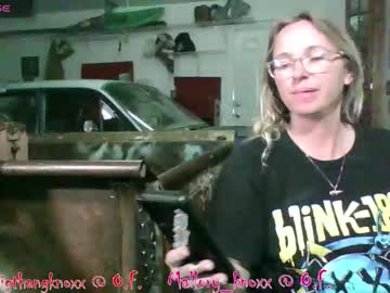 mickey85knoxx's chat room