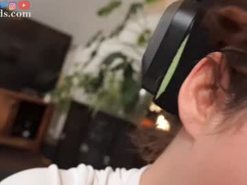 serareads's chat room