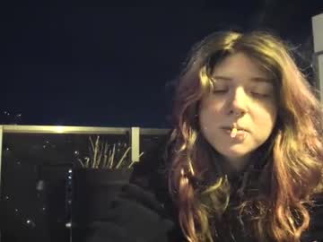 yiddikitti's chat room