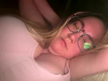 x_dreamgirl_x's chat room