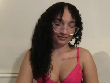 rosalinatoosexy's chat room