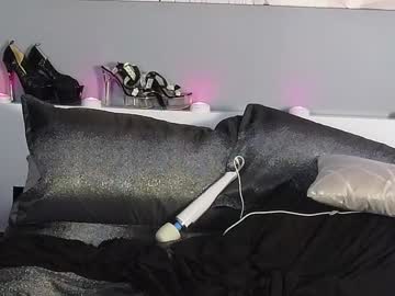 wildwifebarbie's chat room