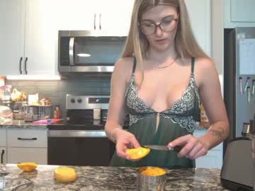 therosiecheeks's chat room