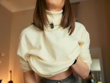 newchloe18's chat room