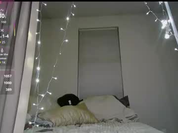 esoterickitten777's chat room