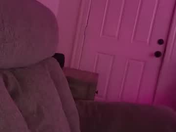 theblondeetwinss's chat room