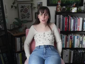 ellynaomi's chat room