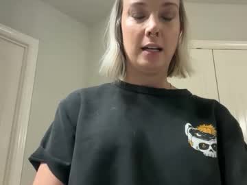 leanneluxecouple's chat room