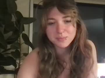 yiddikitti's chat room