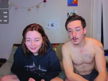 mamiclouds's chat room