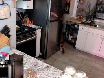 kierbearkisses's chat room