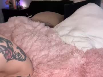 officiallyonlytams's chat room