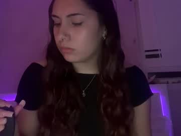 luna1lov3's chat room